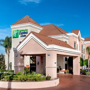 Hotel Express & By Ihg Lathrop